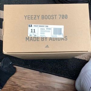Yeezy 700